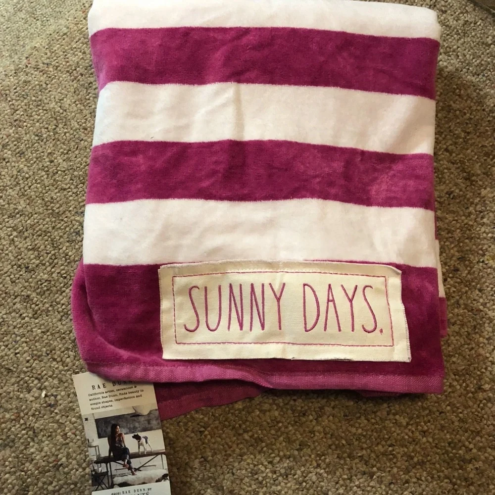 🆕 Rae Dunn SUNNY DAYS Striped Beach Towel